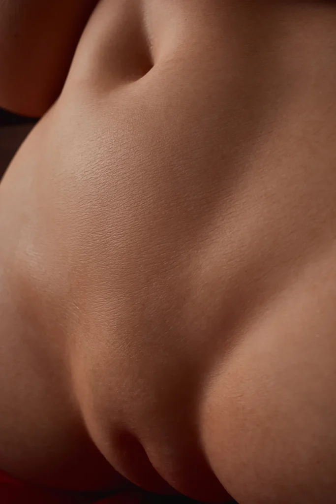 58cm F Cup Silicone BBW Torso Sex Doll with Big Boobs – ULW PW-U58 - macro shot in natural light